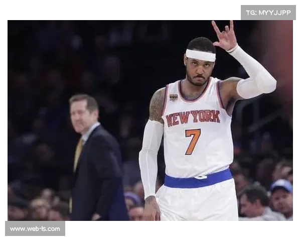 尼克斯主场致敬安东尼，播放其生涯高光集锦