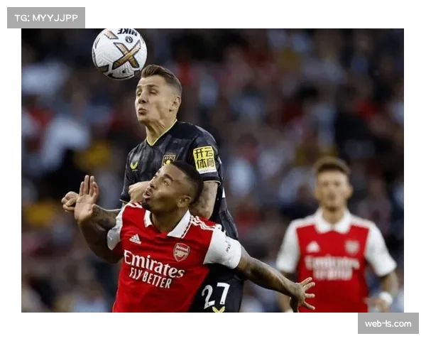 通讯：从工兵到节拍器，专访维拉中场道格拉斯-路易斯的蜕变之路